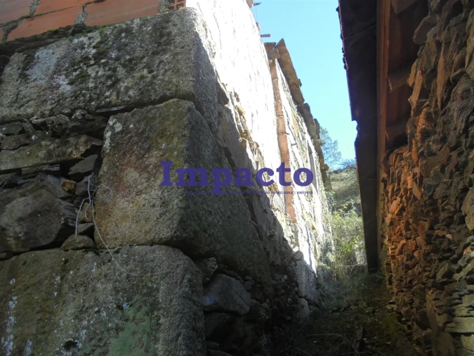 Moradia T0 para Venda em Covelo de Paivó e Janarde Foto 7
