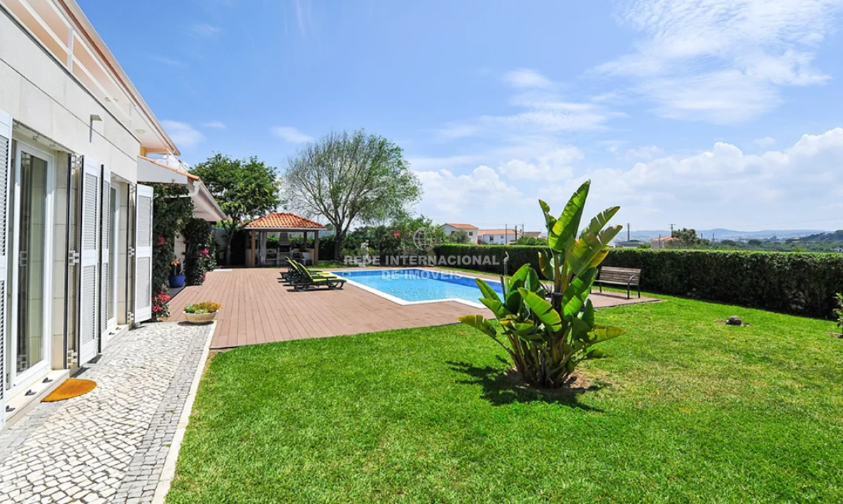 Moradia T5 para Venda em São João das Lampas e Terrugem Foto 1