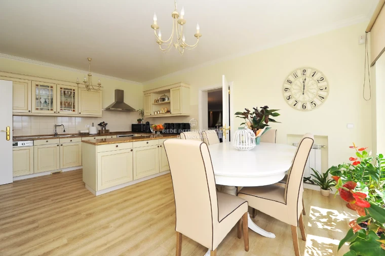 Moradia T5 para Venda em São João das Lampas e Terrugem Foto 8