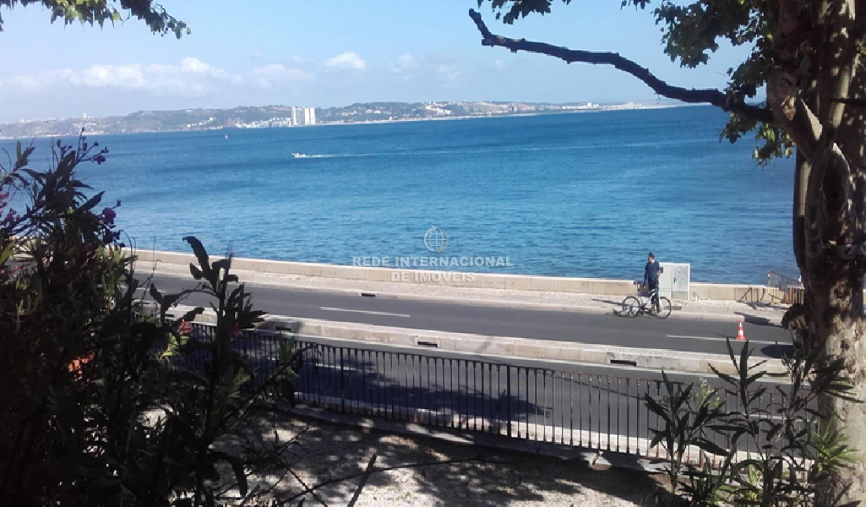 Moradia T15 para Venda em Oeiras e São Julião da Barra, Paço de Arcos e Caxias Foto 7