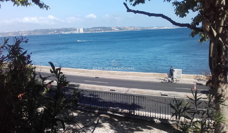 Moradia T15 para Venda em Oeiras e São Julião da Barra, Paço de Arcos e Caxias Foto 7