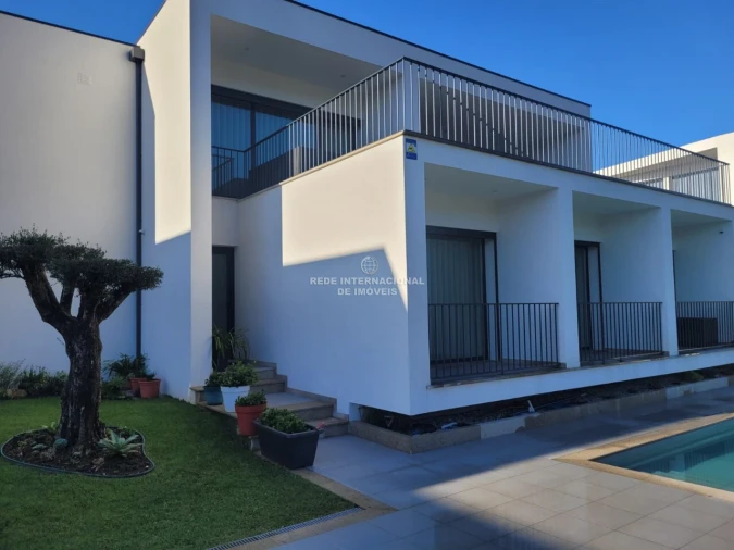 Moradia T4 para Venda em Cabração e Moreira do Lima Foto 7