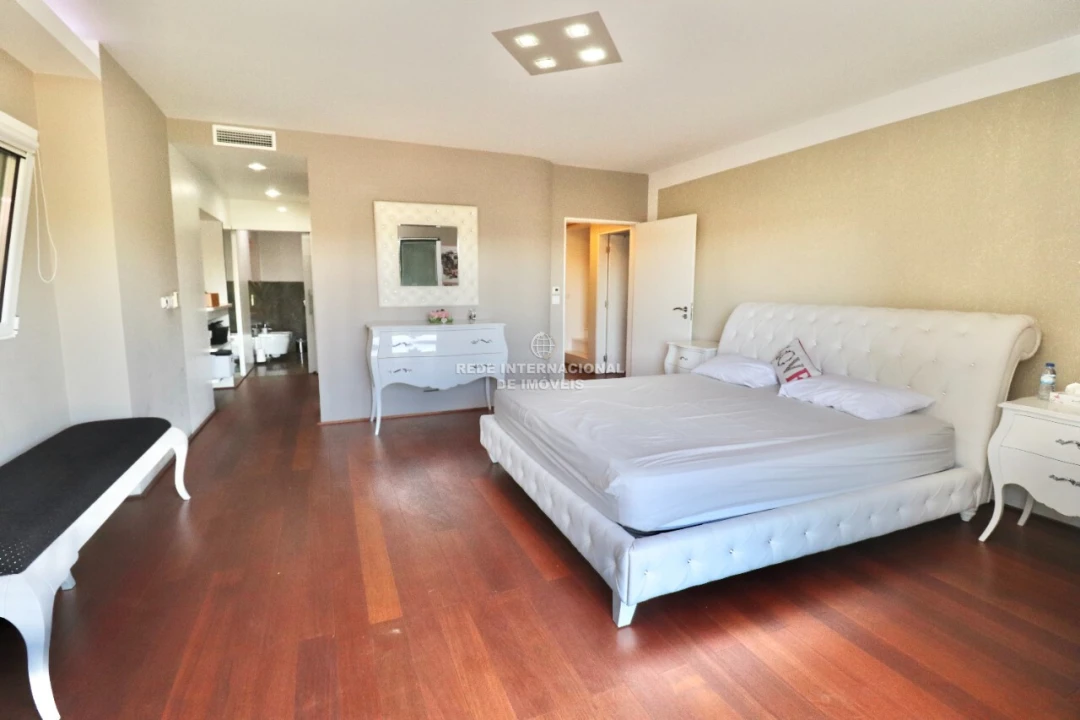 Moradia T0 para Venda em Rio de Mouro Foto 5