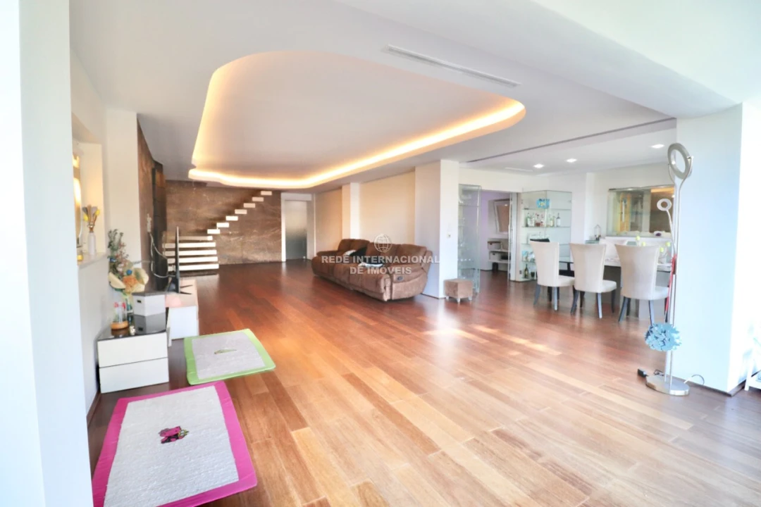 Moradia T0 para Venda em Rio de Mouro Foto 2