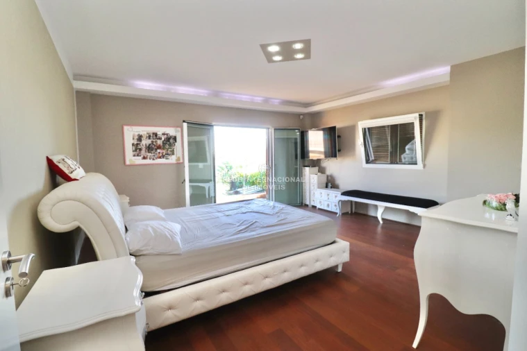 Moradia T0 para Venda em Rio de Mouro Foto 4