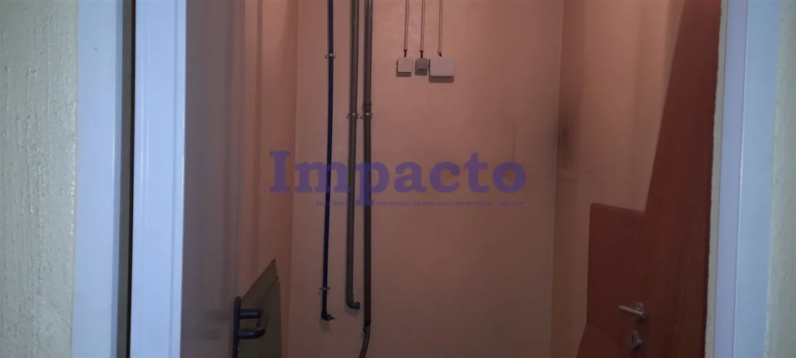 Loja para Arrendamento em Lordelo do Ouro e Massarelos Foto 22