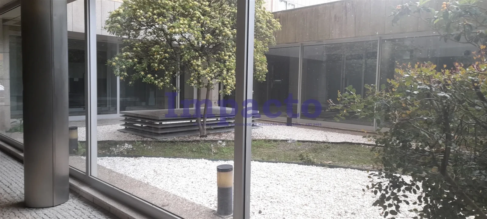 Loja para Arrendamento em Lordelo do Ouro e Massarelos Foto 1