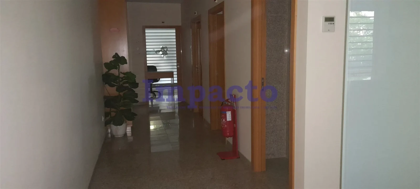 Loja para Arrendamento em Lordelo do Ouro e Massarelos Foto 18