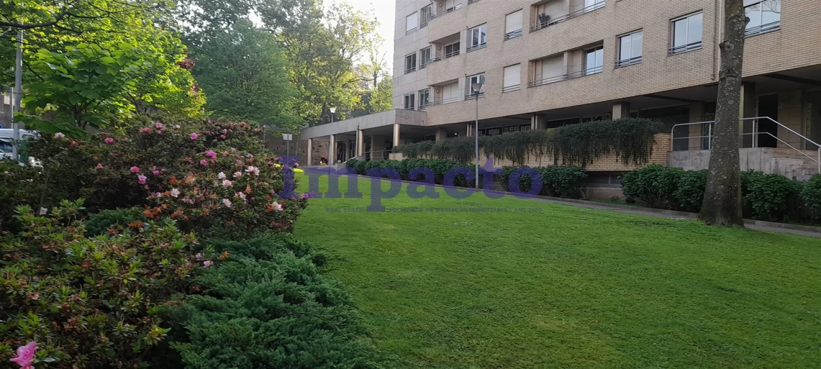 Loja para Arrendamento em Lordelo do Ouro e Massarelos Foto 26