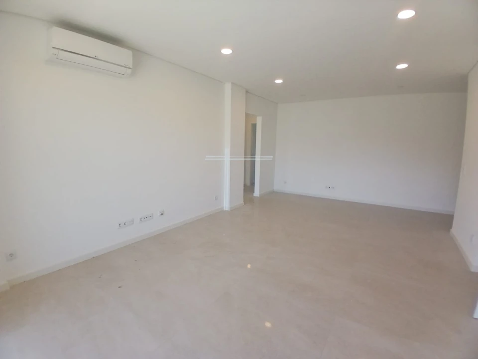 Apartamento T2 para Venda em Charneca de Caparica e Sobreda Foto 8