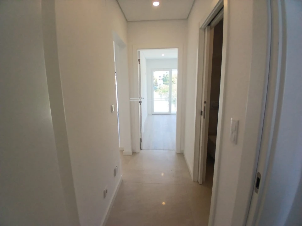 Apartamento T2 para Venda em Charneca de Caparica e Sobreda Foto 9