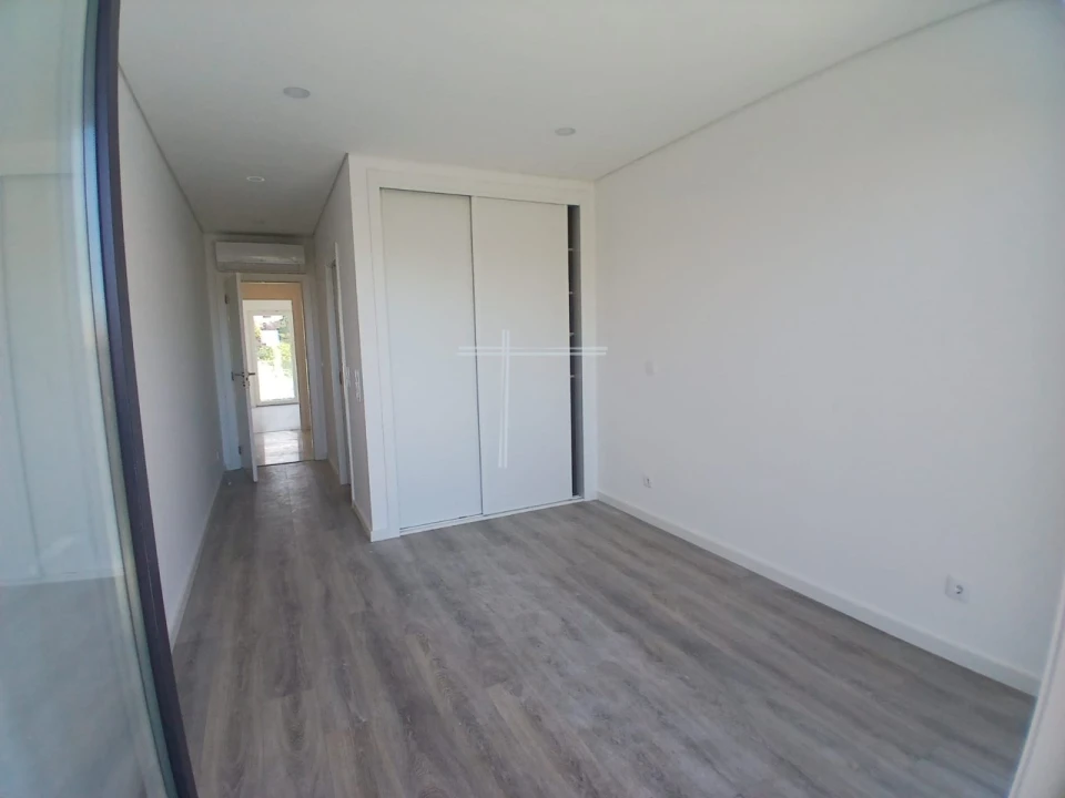 Apartamento T2 para Venda em Charneca de Caparica e Sobreda Foto 13