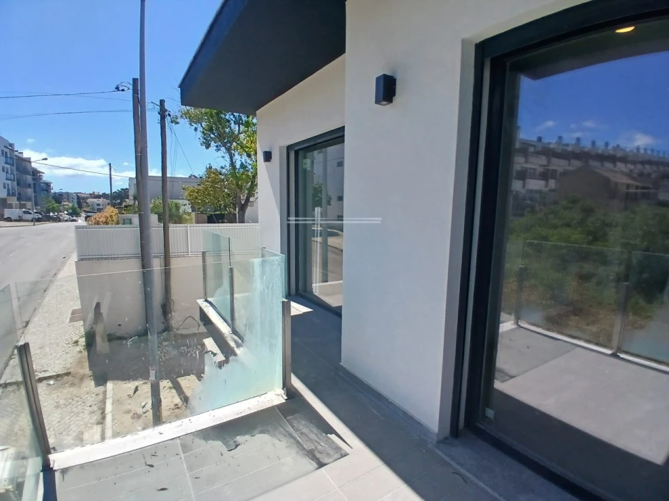 Apartamento T2 para Venda em Charneca de Caparica e Sobreda Foto 16