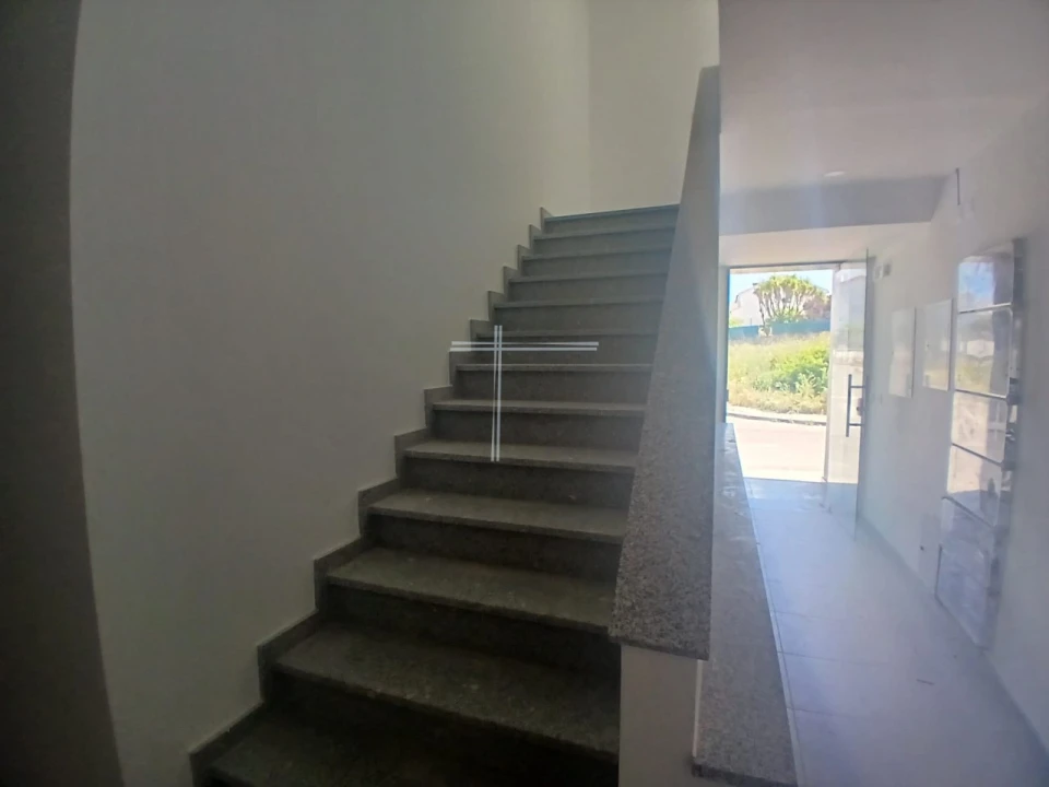 Apartamento T2 para Venda em Charneca de Caparica e Sobreda Foto 13