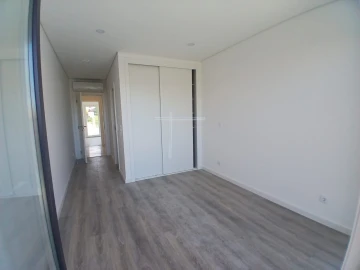 Apartamento T2 para Venda em Charneca de Caparica e Sobreda