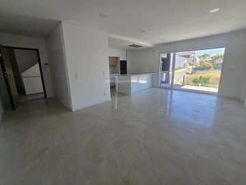 Apartamento T2 para Venda em Charneca de Caparica e Sobreda