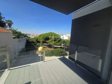 Apartamento T2 para Venda em Charneca de Caparica e Sobreda