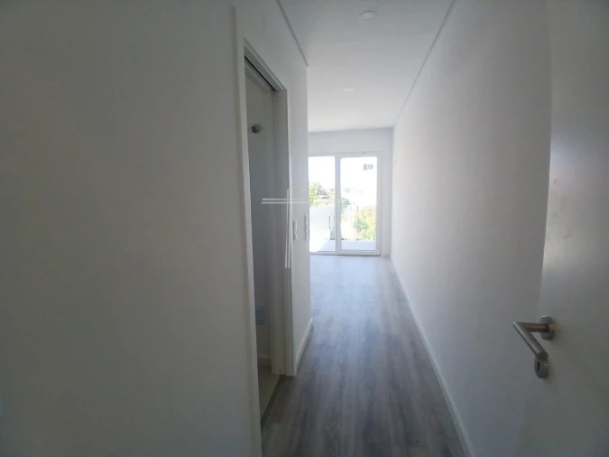 Apartamento T2 para Venda em Charneca de Caparica e Sobreda Foto 14
