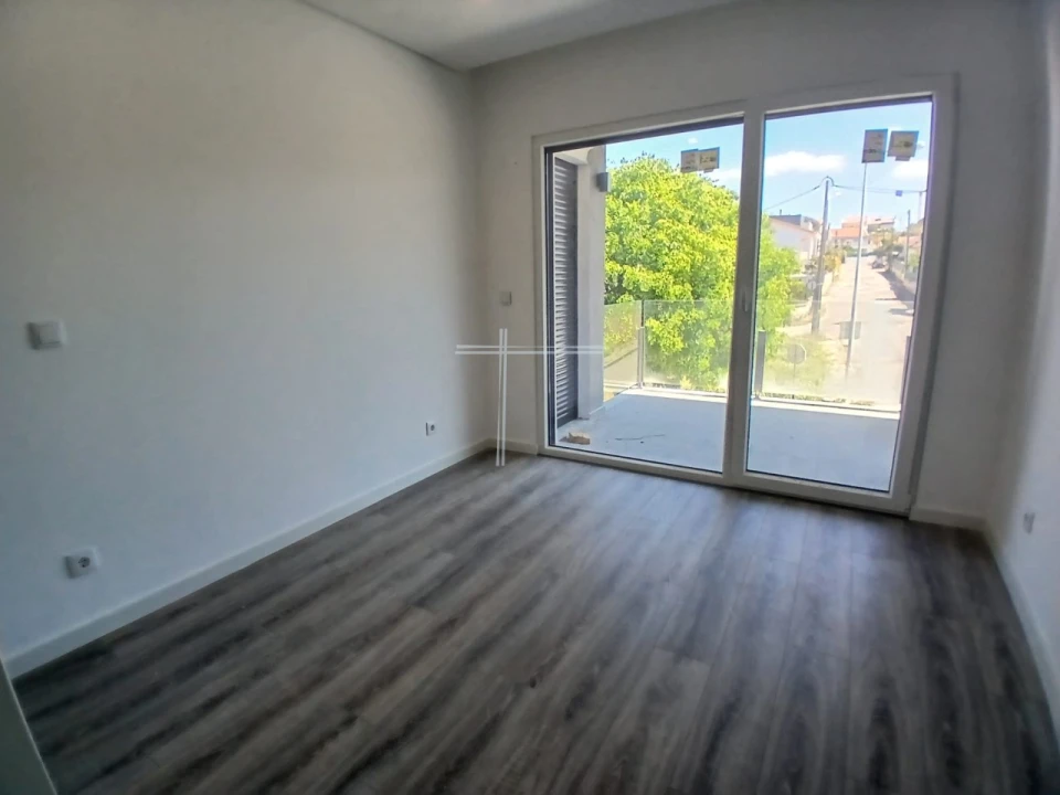 Apartamento T2 para Venda em Charneca de Caparica e Sobreda Foto 10