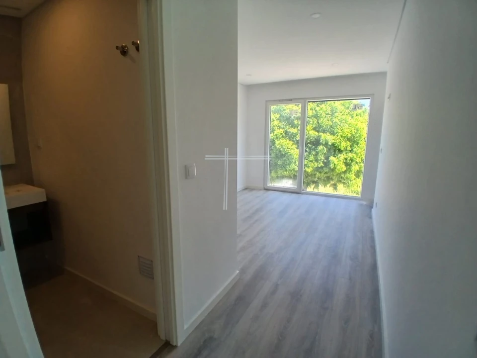 Apartamento T2 para Venda em Charneca de Caparica e Sobreda Foto 12
