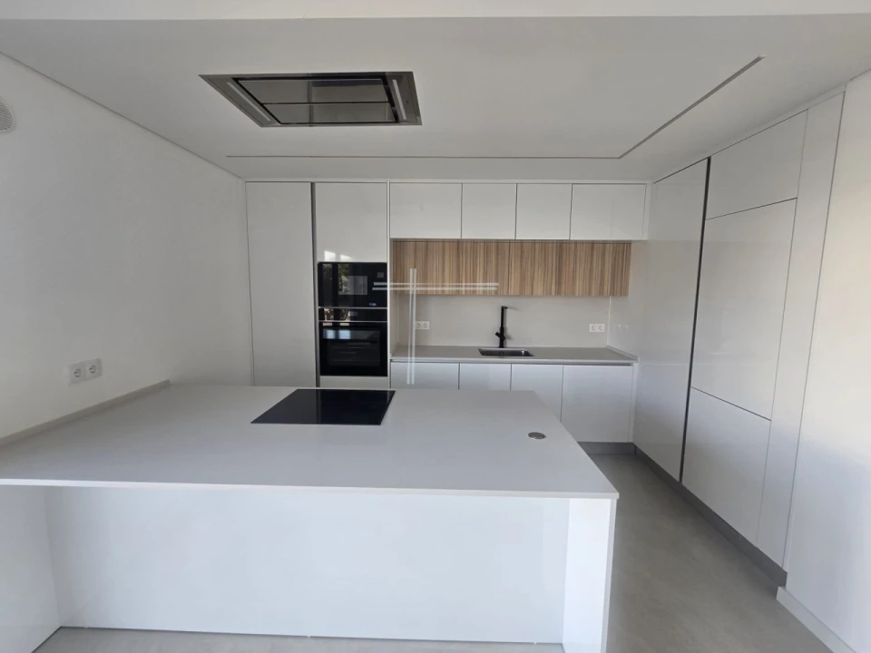 Apartamento T2 para Venda em Charneca de Caparica e Sobreda Foto 2