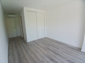 Apartamento T2 para Venda em Charneca de Caparica e Sobreda