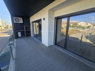 Apartamento T2 para Venda em Charneca de Caparica e Sobreda
