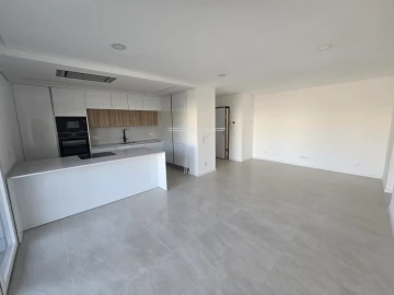 Apartamento T2 para Venda em Charneca de Caparica e Sobreda