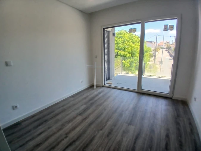 Apartamento T2 para Venda em Charneca de Caparica e Sobreda Foto 10