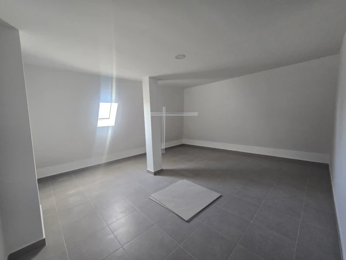 Apartamento T2 para Venda em Charneca de Caparica e Sobreda Foto 16