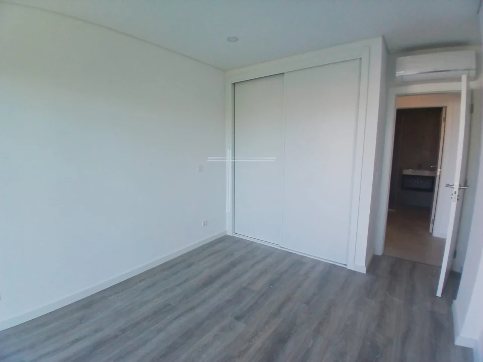 Apartamento T2 para Venda em Charneca de Caparica e Sobreda Foto 12