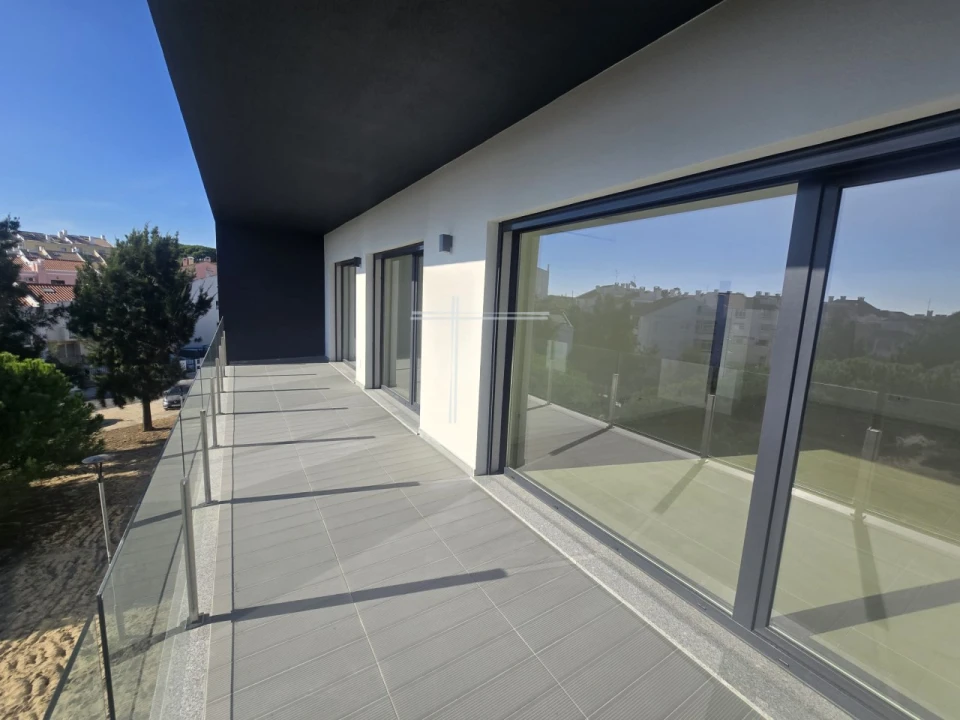 Apartamento T2 para Venda em Charneca de Caparica e Sobreda Foto 1