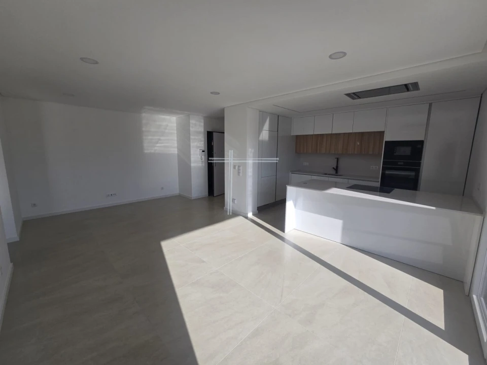 Apartamento T2 para Venda em Charneca de Caparica e Sobreda Foto 2