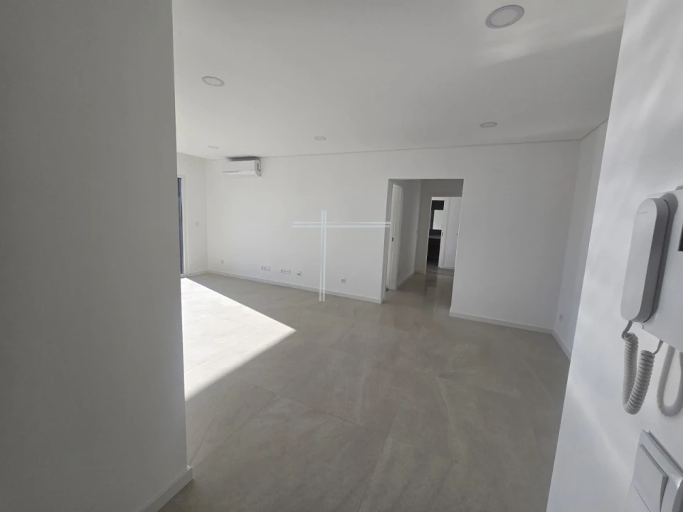 Apartamento T2 para Venda em Charneca de Caparica e Sobreda Foto 8