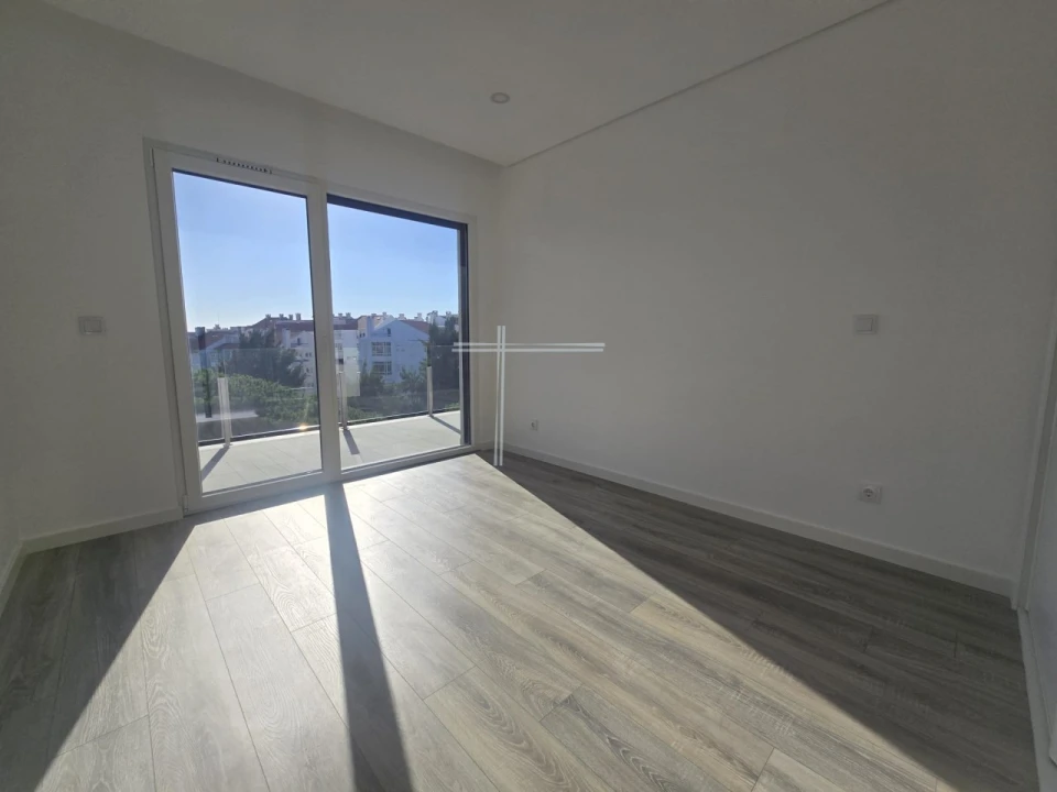 Apartamento T2 para Venda em Charneca de Caparica e Sobreda Foto 11