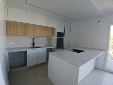 Apartamento T2 para Venda em Charneca de Caparica e Sobreda