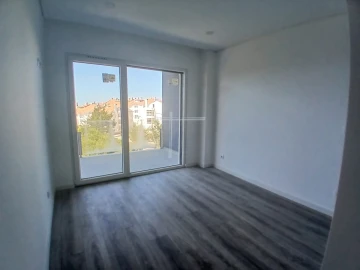 Apartamento T2 para Venda em Charneca de Caparica e Sobreda