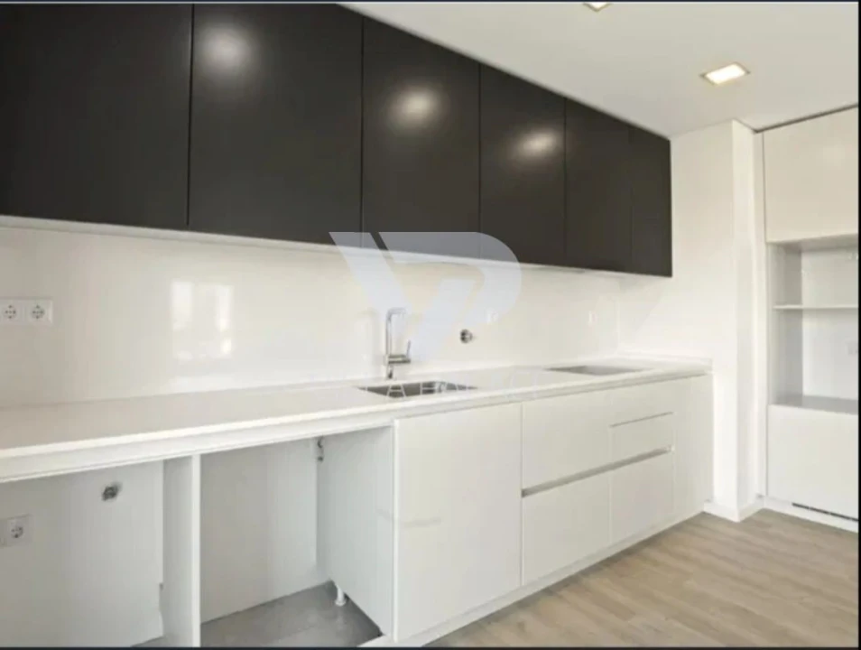 Apartamento T2 para Arrendamento em Carcavelos e Parede Foto 10