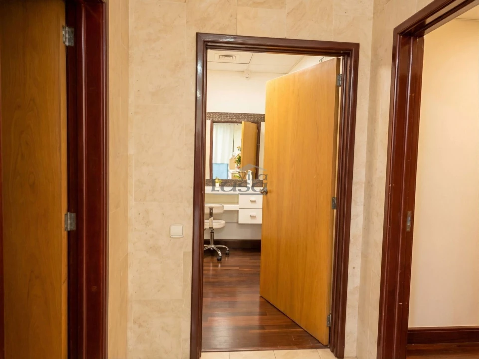 Loja para Venda em Vilar de Andorinho Foto 19