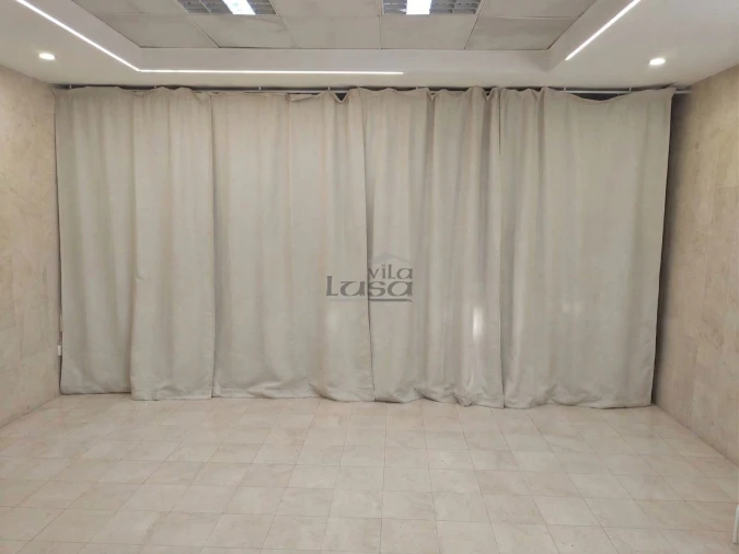 Loja para Venda em Vilar de Andorinho Foto 20