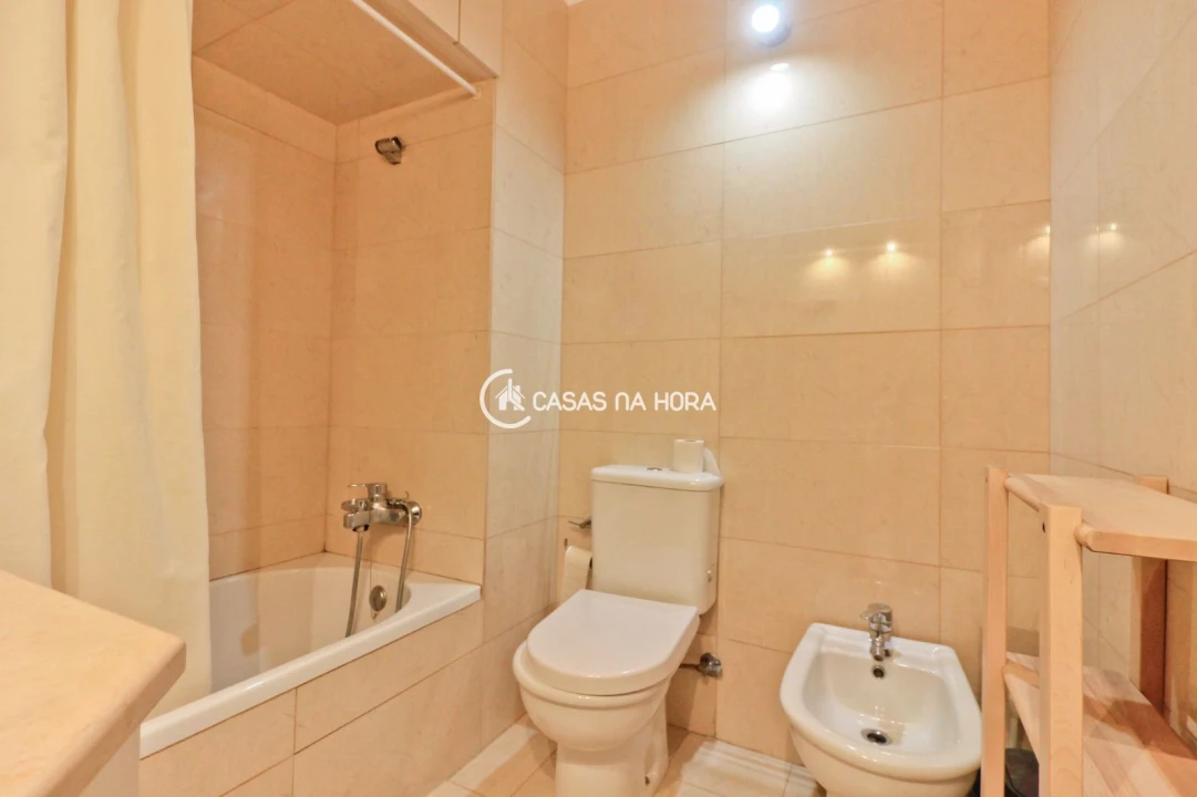 Apartamento T2 para Arrendamento em Cedofeita, Santo Ildefonso, Sé, Miragaia, São Nicolau e Vitória Foto 6