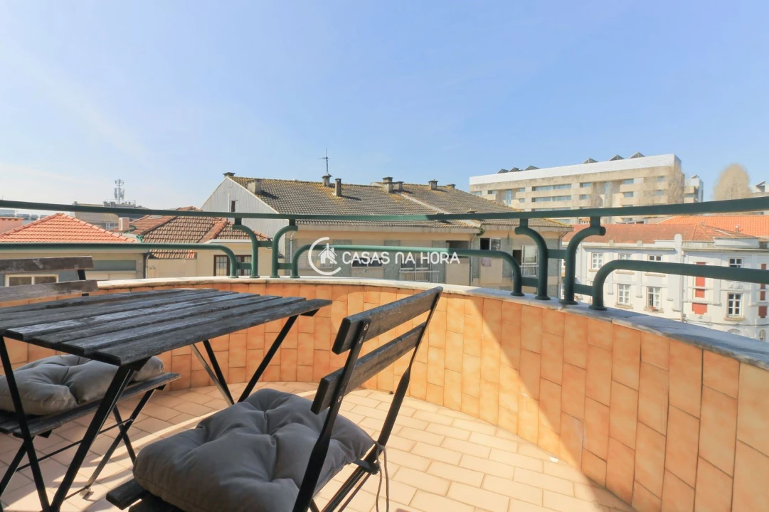 Apartamento T2 para Arrendamento em Cedofeita, Santo Ildefonso, Sé, Miragaia, São Nicolau e Vitória Foto 7