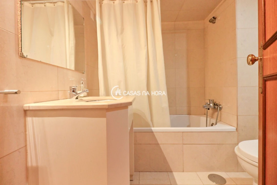 Apartamento T2 para Arrendamento em Cedofeita, Santo Ildefonso, Sé, Miragaia, São Nicolau e Vitória Foto 18