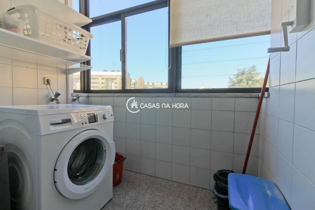 Apartamento T2 para Arrendamento em Cedofeita, Santo Ildefonso, Sé, Miragaia, São Nicolau e Vitória Foto 27