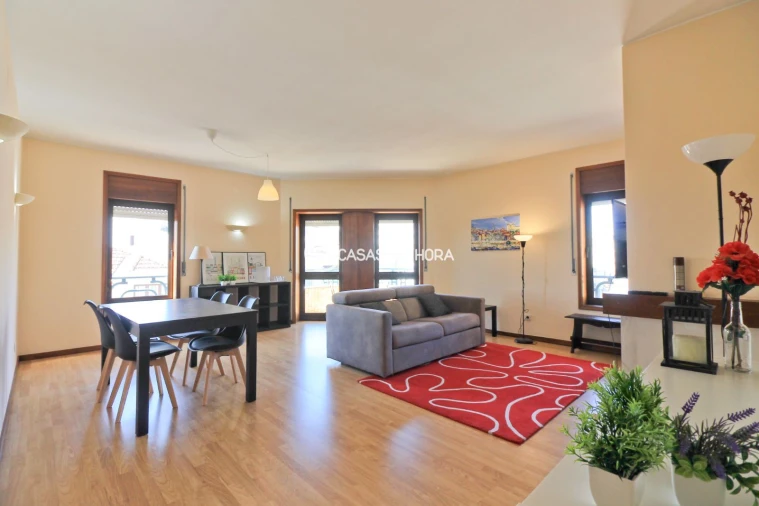 Apartamento T2 para Arrendamento em Cedofeita, Santo Ildefonso, Sé, Miragaia, São Nicolau e Vitória Foto 1