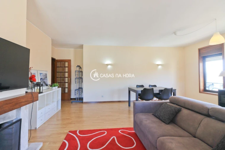 Apartamento T2 para Arrendamento em Cedofeita, Santo Ildefonso, Sé, Miragaia, São Nicolau e Vitória Foto 8