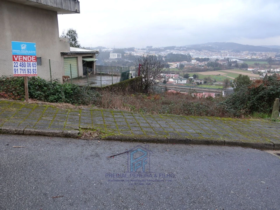 Terreno para Venda em Alfena Foto 3