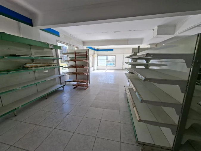 Loja para Arrendamento em Pontinha e Famões Foto 17