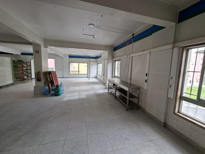 Loja para Arrendamento em Pontinha e Famões Foto 21