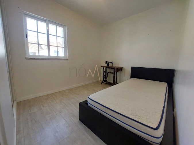 Moradia T2 para Venda em Laranjeiro e Feijó Foto 9